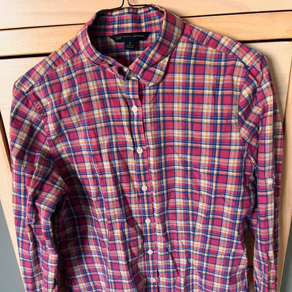 Brooks Brothers "346" Casual Plaid Button Down (size 6)
